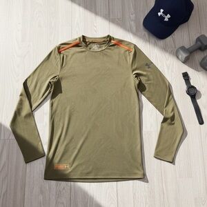 Men’s Under Armour Athletic Shirt